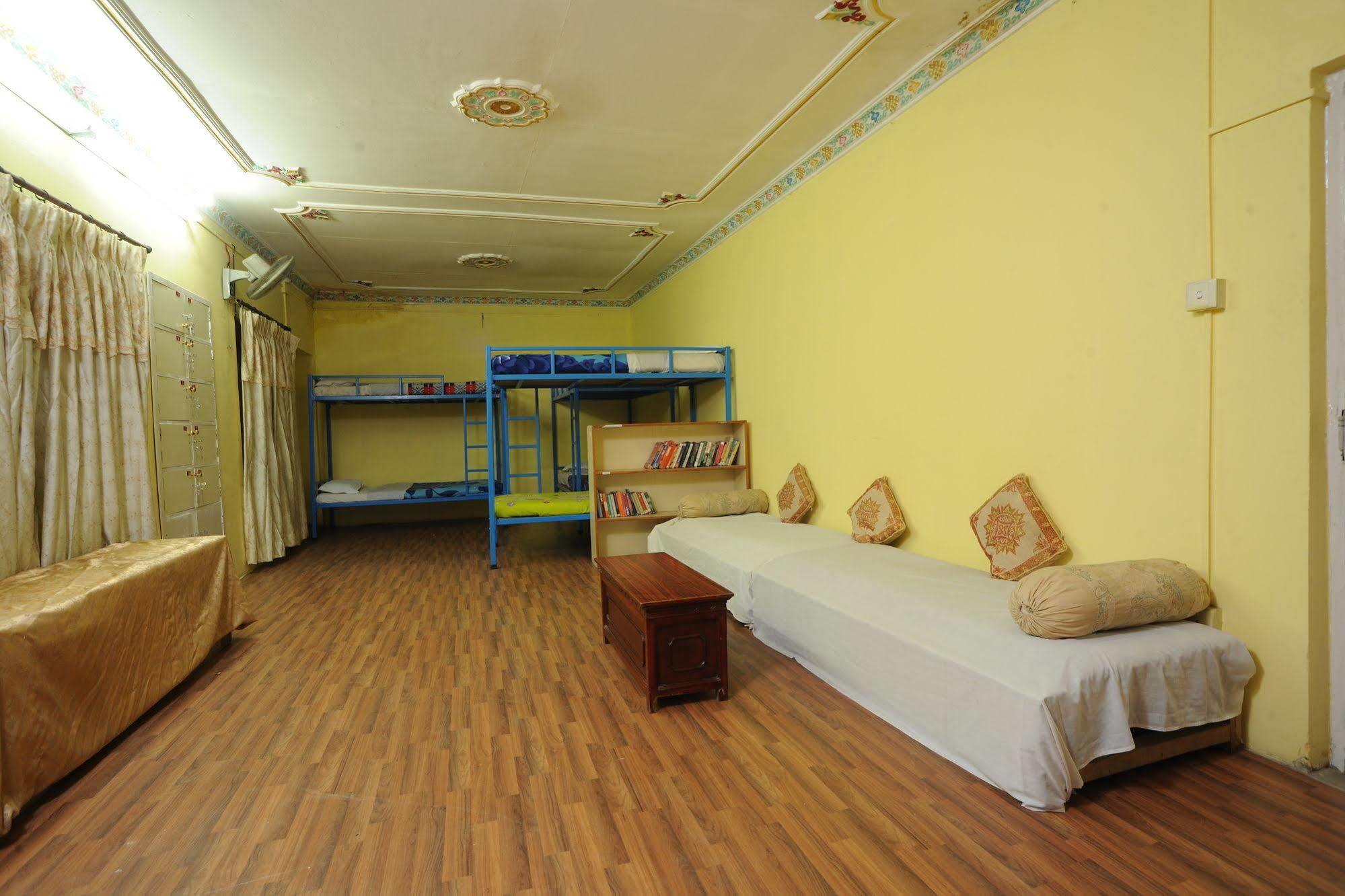 Hotel Himalaya Yoga Katmandú Exterior foto